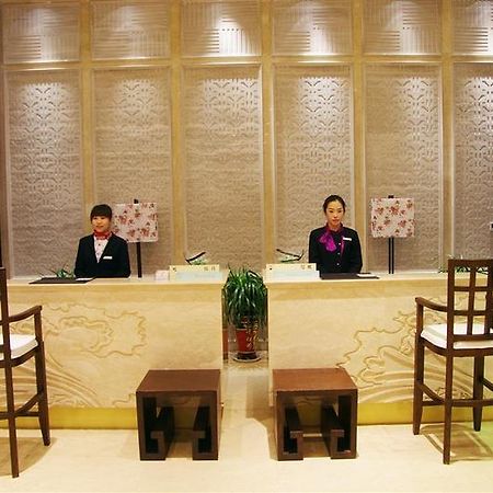 Royal Run Hotell Liaocheng Exteriör bild